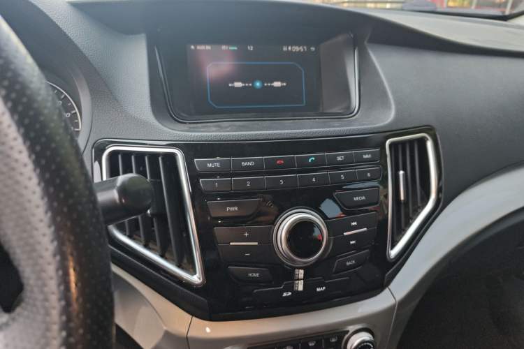 Used Great Wall C30 2016 1.5L Manual Luxury Model Audio And AC Panel