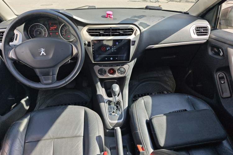 Used Peugeot 301 2014 1.6L Automatic Prestige Edition Center Console