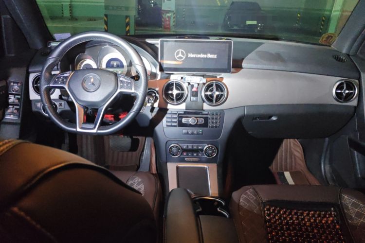 Used Mercedes-Benz GLK-Class 2015 GLK 260 4MATIC Dynamic Edition Ultimate Version
