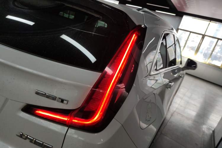 Used Cadillac XT4 2018 28T Two-Wheel Drive Leading Version