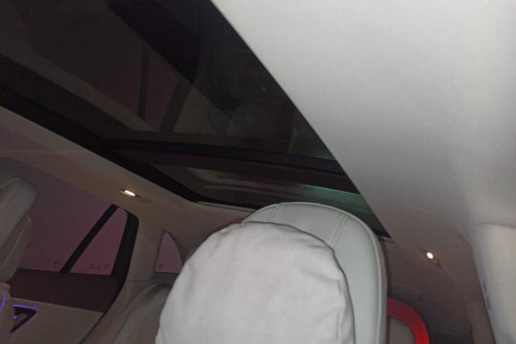 Used Mercedes-Benz EQE SUV 2024 500 4MATIC Flagship Edition Headliner