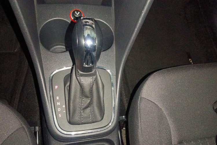 Used Volkswagen Polo 2014 1.4L Automatic Comfort Edition
