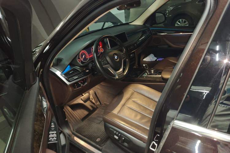 Used BMW X5 2018 xDrive28i Left Front Seat