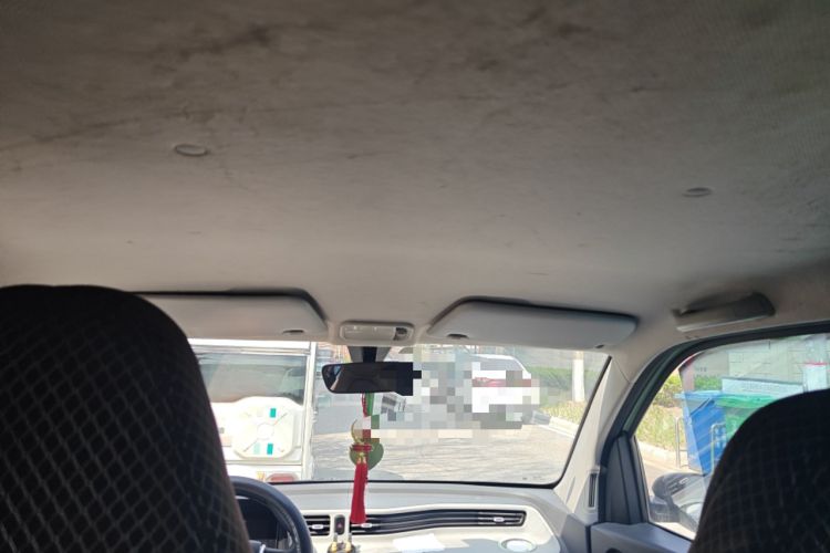 Used Wuling Hongguang MINIEV 2021 Macaron Sandwich Model 120 km Lithium Iron Phosphate Headliner