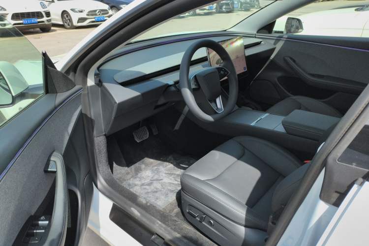 Used Tesla Model 3 2025 Model Revised Rear-Wheel-Drive Version
