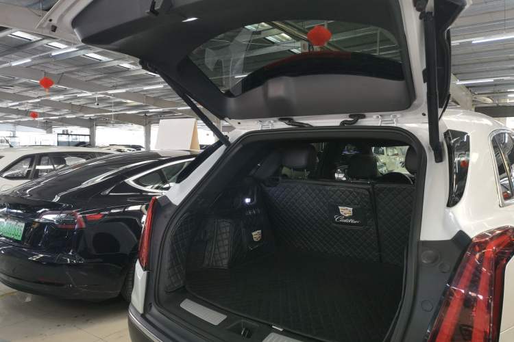 Used Cadillac XT5 2020 28T Four-Wheel Drive Luxury Version Trunk