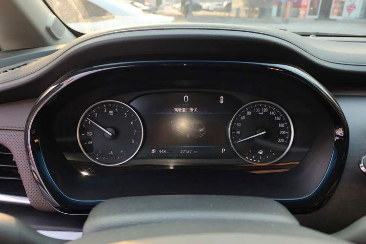 Used Buick GL8 2023 Land Executive Class Comfort Model
