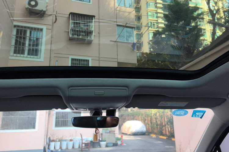 Used Volkswagen Tiguan L 2019 330TSI Automatic Two-Wheel Drive R-Line Flagship Model China VI Standard Headliner