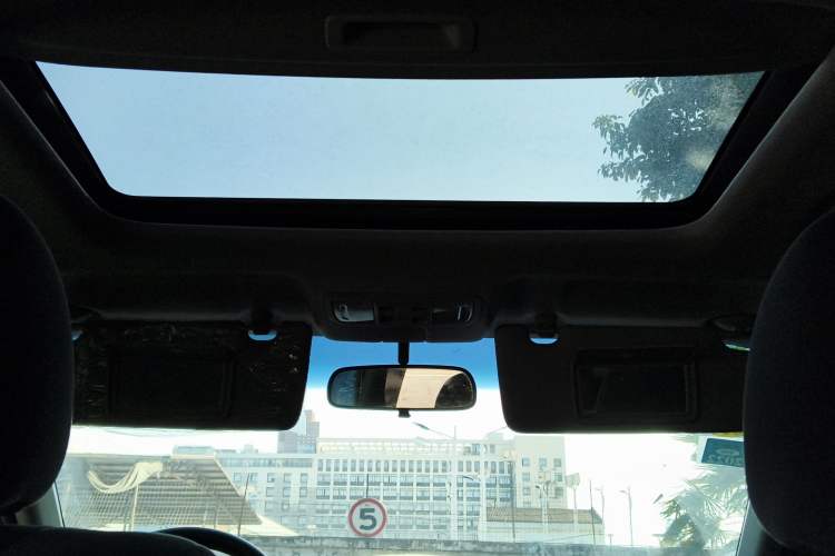 Used Honda Crider 2013 1.8L automatic luxury edition