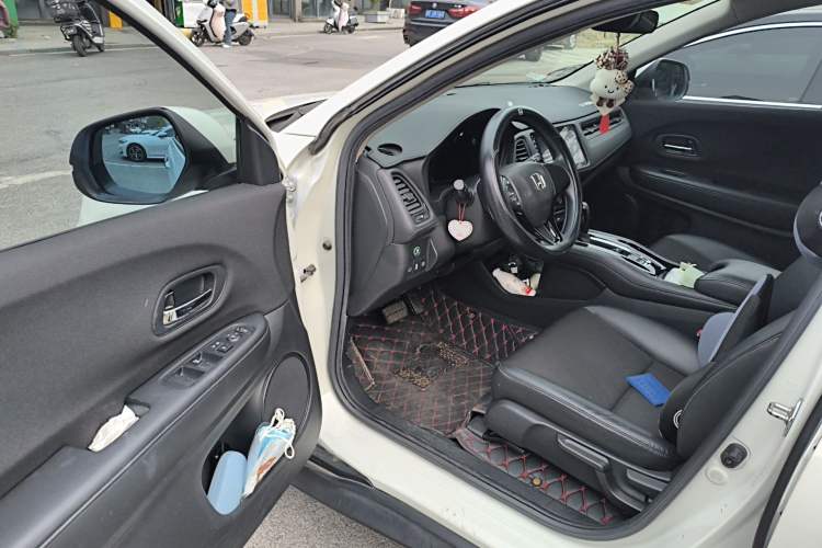 Used Honda Vezel 2020 1.5L CVT Pioneer Edition Driver Seat