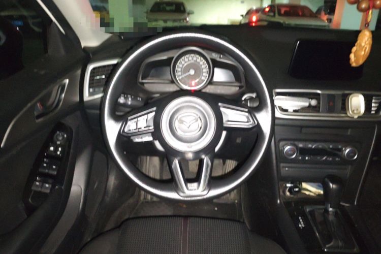 Used Mazda 3 Axela 2017 Sedan 1.5L Automatic Luxury Model Emission Standard China V
