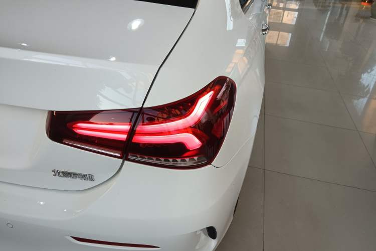 Used Mercedes-Benz A-Class 2021 A 200 L Sport Sedan Fashion Model