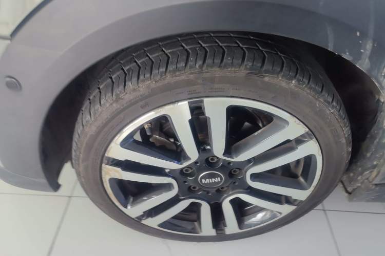 Used MINI 2022 1.5T COOPER Artist Left Front Wheel Hub