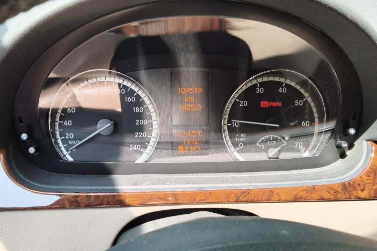 Used Mercedes-Benz Viano 2013 3.0L Comfort Edition
