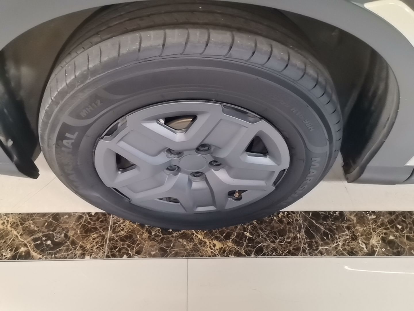 BYD Yuan UP 2024 401 km Active Version — снимка 10