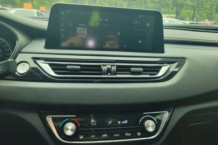 Used CHANGAN Ruicheng CC 2022 Blue Whale Edition 1.5T DCT Prestige Model Audio And AC Panel