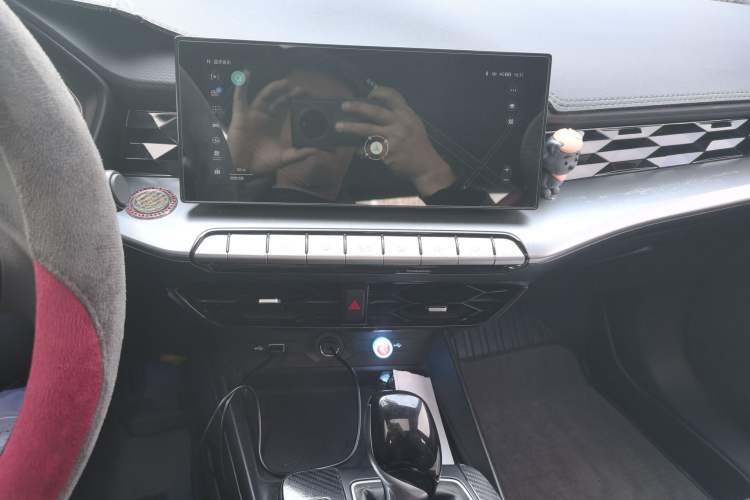 Used MG 5 2021 180 DVVT CVT Youth Luxury Edition
