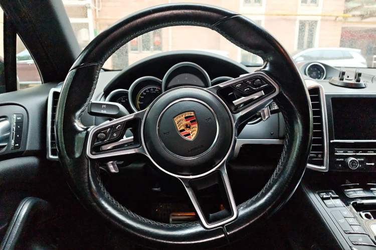 Used Porsche Cayenne E-Hybrid 2015 Cayenne S E-Hybrid 3.0T
