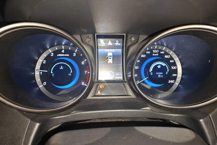 Used CHANGAN CS75 2016 2.0L Manual Luxury Version China V Standard Instrument Cluster