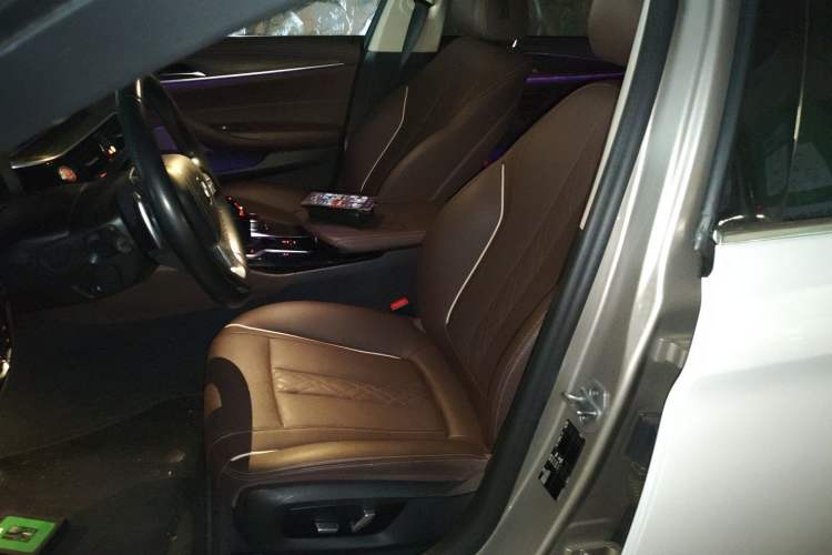 Used BMW 5 Series 2021 530Li Leading Luxury Package Left Front Seat