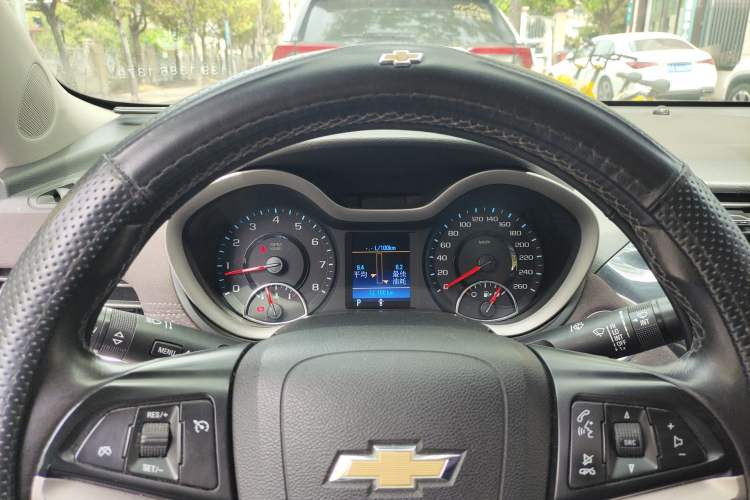 Used Chevrolet Malibu 2016 1.6T Automatic Luxury Edition Instrument Cluster