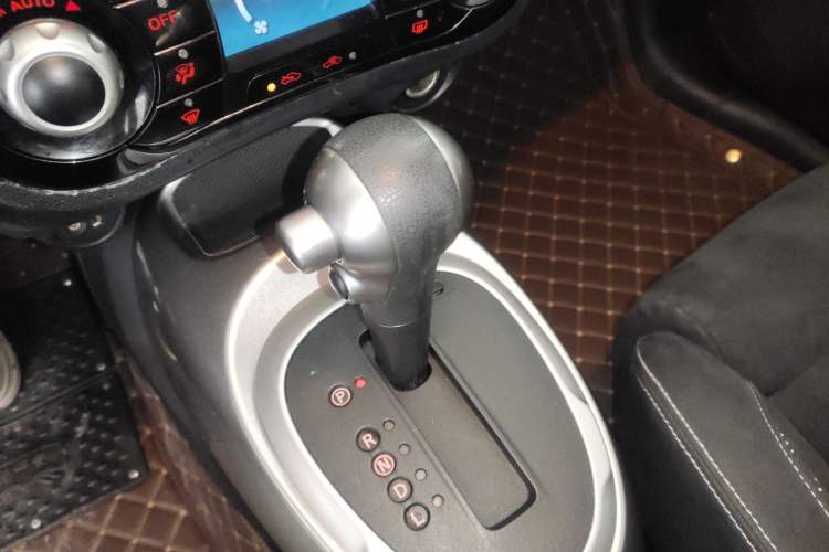 Used Infiniti ESQ 2014 1.6L Spontaneous Edition