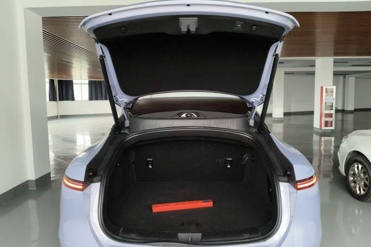 Used Avatr 06 2025 Pro Range-Extended Edition