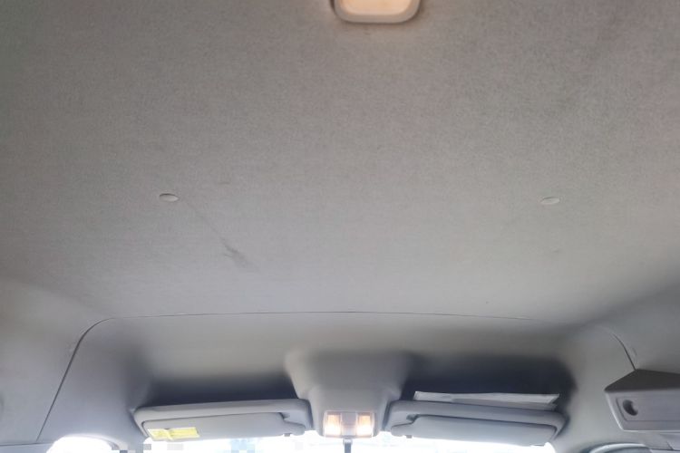 Used SAIC MAXUS Xintu V80 2021 2.0T Manual Classic Aoyuntong Short Wheelbase Mid-Roof 5/6-Seater
