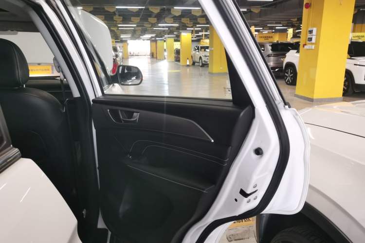 Used Haval M6 2021 PLUS 1.5T DCT Luxury Smart Connectivity Model