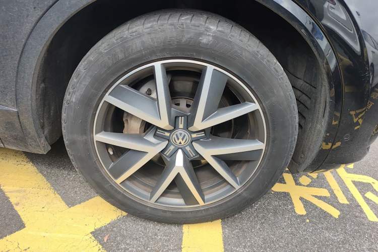 Used Volkswagen Touareg 2020 3.0 TSI Luxury Edition China VI