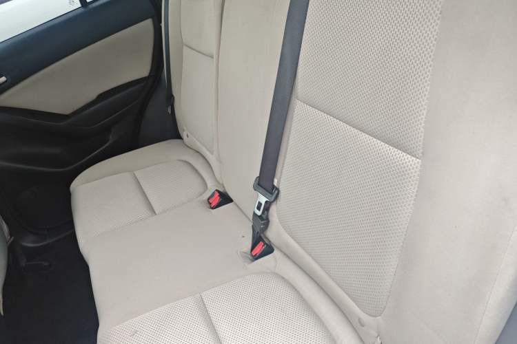 Used Mazda CX-5 2015 2.0L Manual Two-Wheel Drive Comfort Version Left Rear Seat