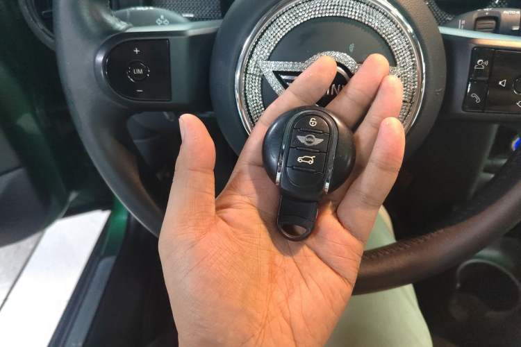 Used MINI MINI 2022 1.5T COOPER Classic Edition Five-Door Version