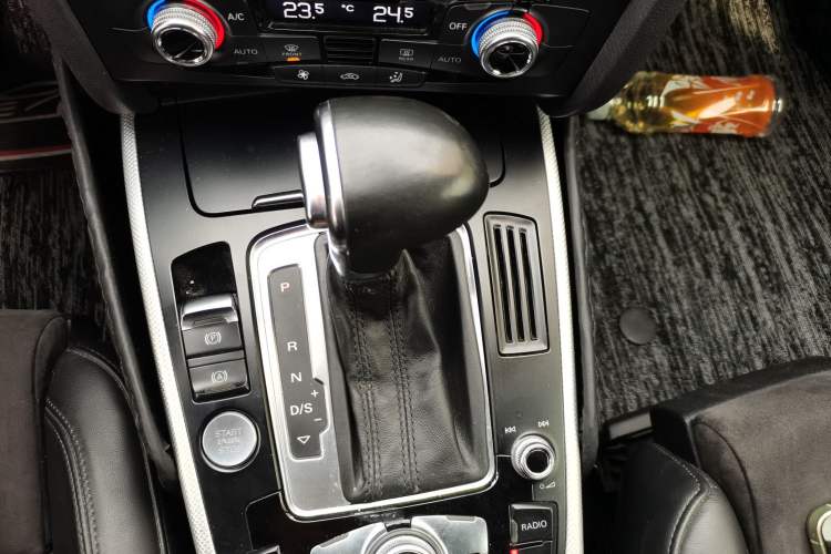 Used Audi A4L 2013 40 TFSI quattro Sport version Gear Lever