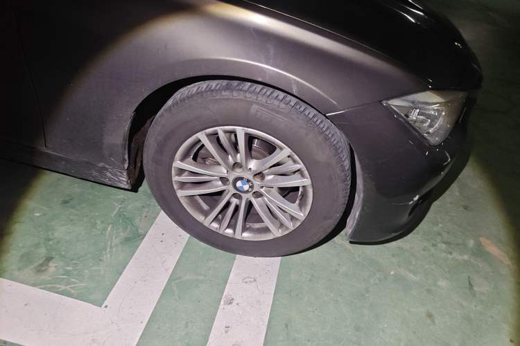 Used BMW 3 Series 2014 320Li Fashion Model
