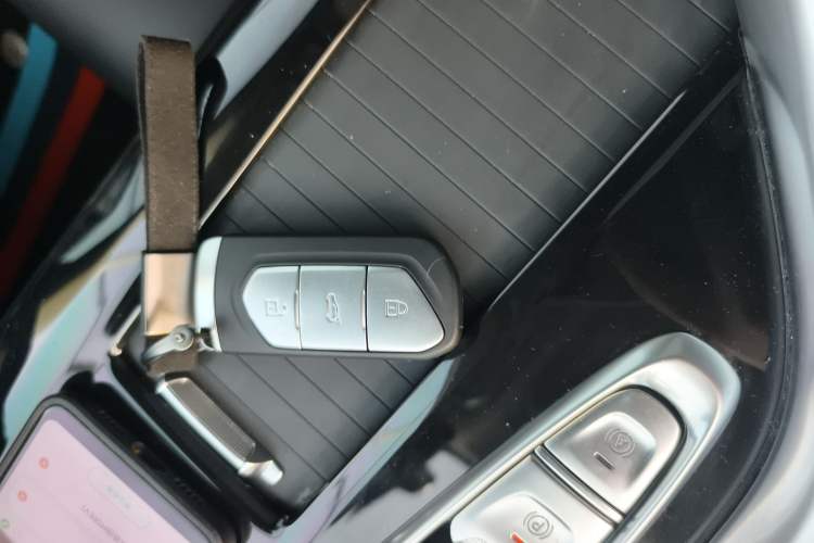 Used VOYAH FREE 2021 Four-Wheel Drive Standard Range-Extended Exclusive Luxury Package