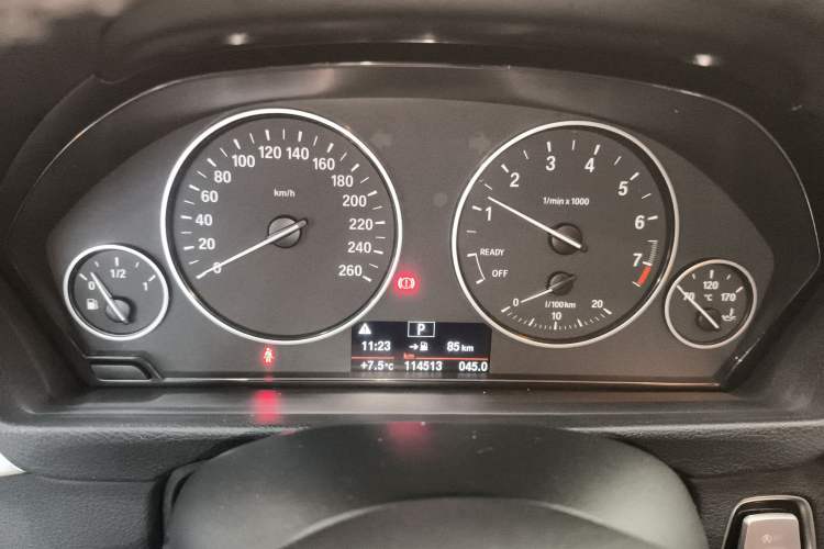 Used BMW 3 Series 2016 316i Fashion Model
