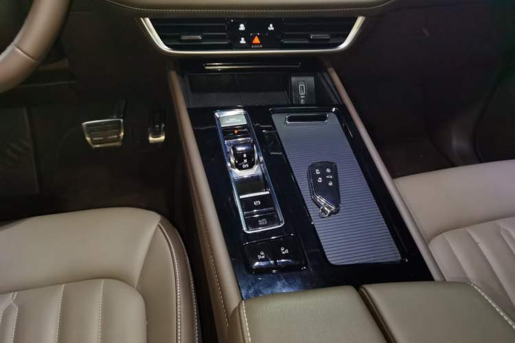 Used Volkswagen Viloran 2023 Revised Version 380TSI Luxury Edition Gear Lever