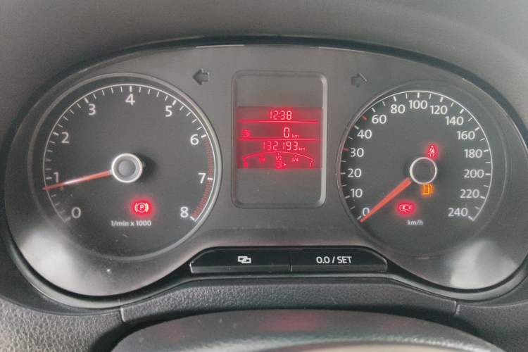 Used Volkswagen Polo 2011 1.4L Manual ZhiShang Edition