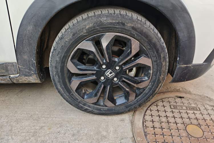 Used Honda LIFE 2021 1.5L CVT CRO-S Fun Edition Right Front Wheel Hub