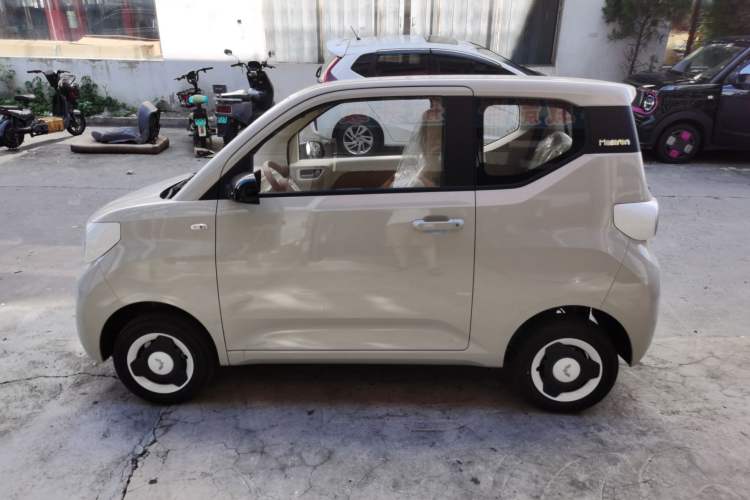 Used Wuling Hongguang MINIEV 2024 3rd Generation 215km Youth Edition
