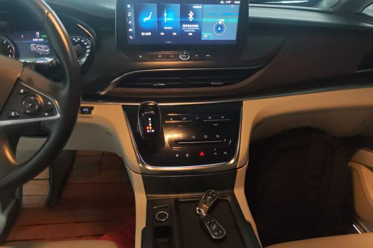 Used Buick GL8 2021 Land Cruiser Executive 652T Premium Model
