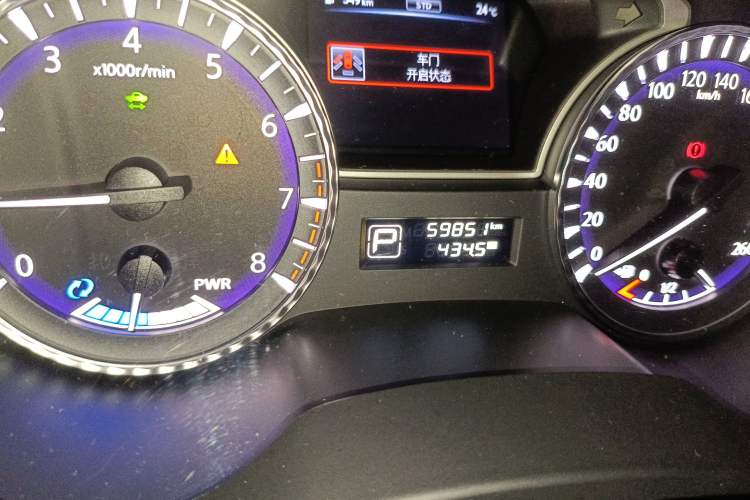 Used Infiniti QX60 (Import) 2016 2.5 S/C Hybrid Two-Wheel-Drive Excellence Edition China V Standard
