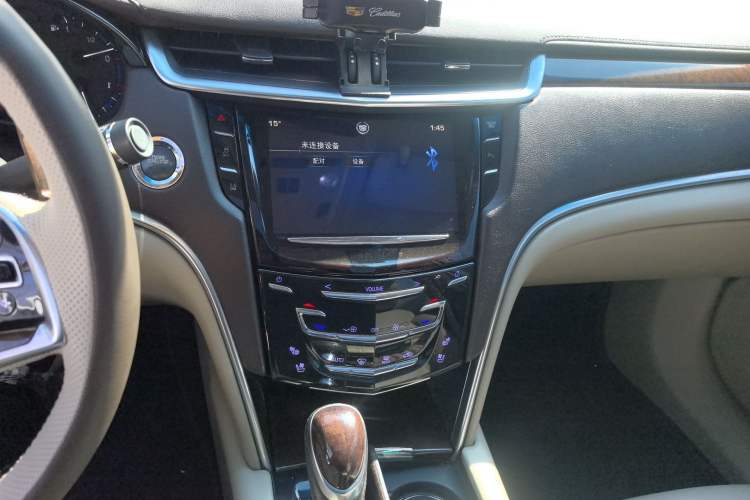 Used Cadillac XTS 2013 28T Luxury Model Audio And AC Panel