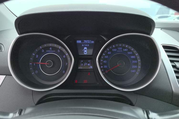 Used Hyundai Elantra (5th Generation / Langdong) 2015 1.6L Automatic Leading Model