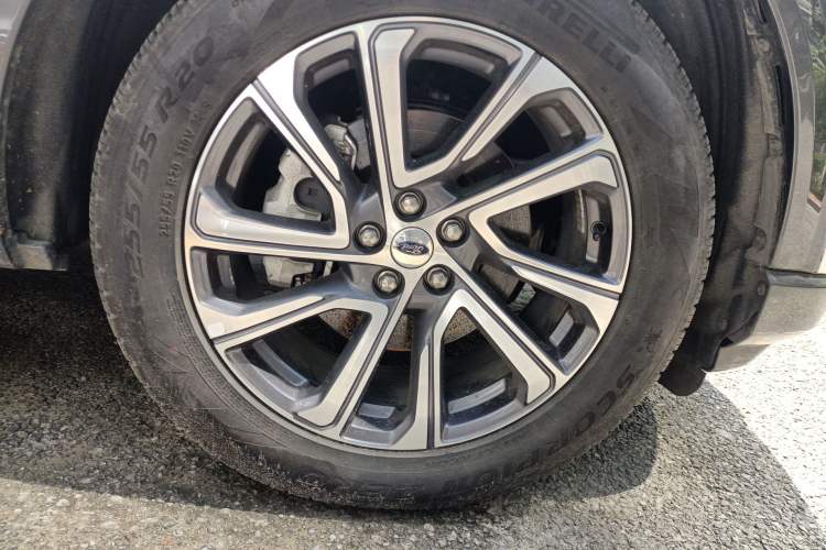 Used Ford Explorer 2023 EcoBoost 285 Four-Wheel Drive Stylish Plus Version 7 Seats
