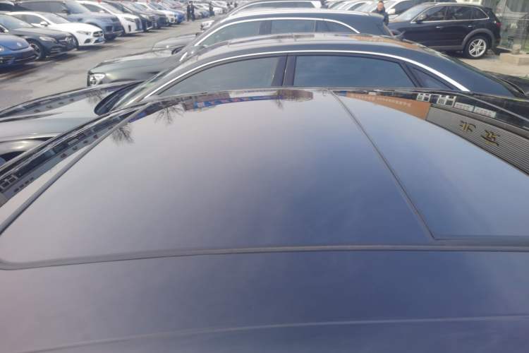 Used Hongqi H9 2023 2.0T Smart Connect Flagship Edition