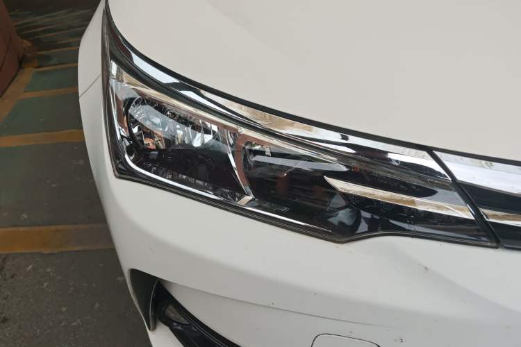 Used Toyota Corolla 2017 Revised Version 1.2T S-CVT GL-i Right Front Headlight