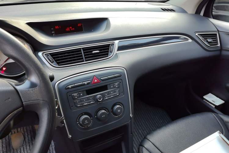 Used Peugeot 308 2014 Enjoy Edition Classic 1.6L Manual YouShang Model