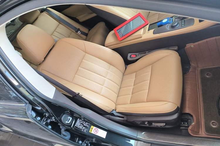 Used Lexus ES 2015 300h Comfort Edition