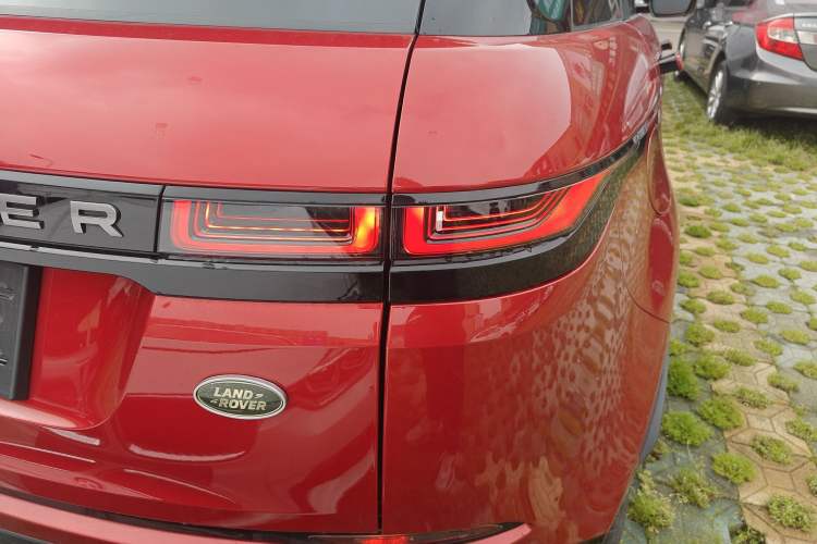 Used Land Rover Range Evoque 2020 249 PS R-DYNAMIC SE Sport Technology Edition Right Rear Taillight